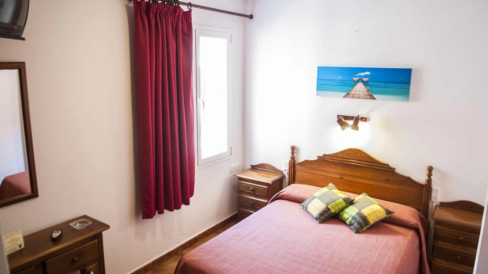 Hostal La Isla Mahon  Mahon (Menorca)
