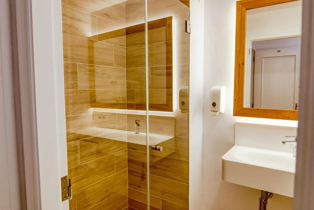 Hostal La Isla Maó