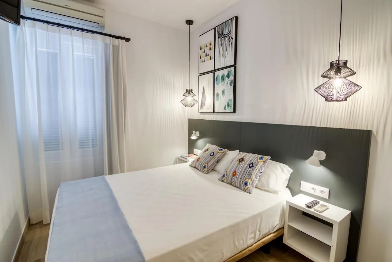 Hostal La Isla Maó  0*, Maó (Mahón) España