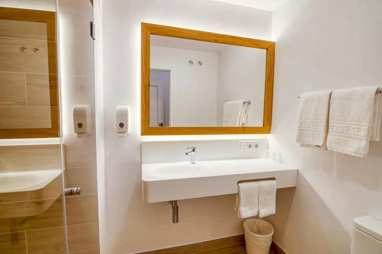 Pensión Hostal La Isla Maó  España