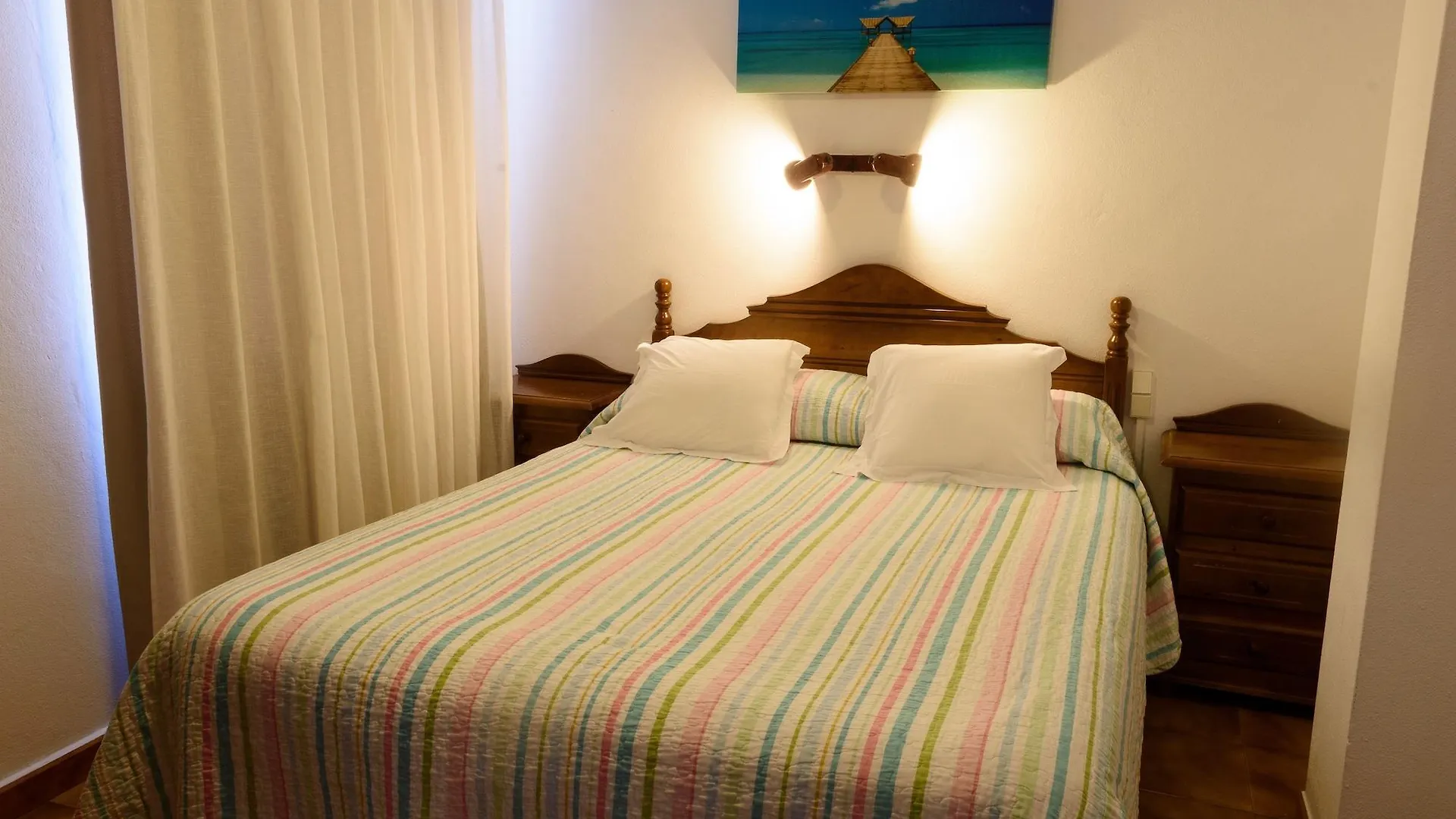 Hostal La Isla Maó  Pensión