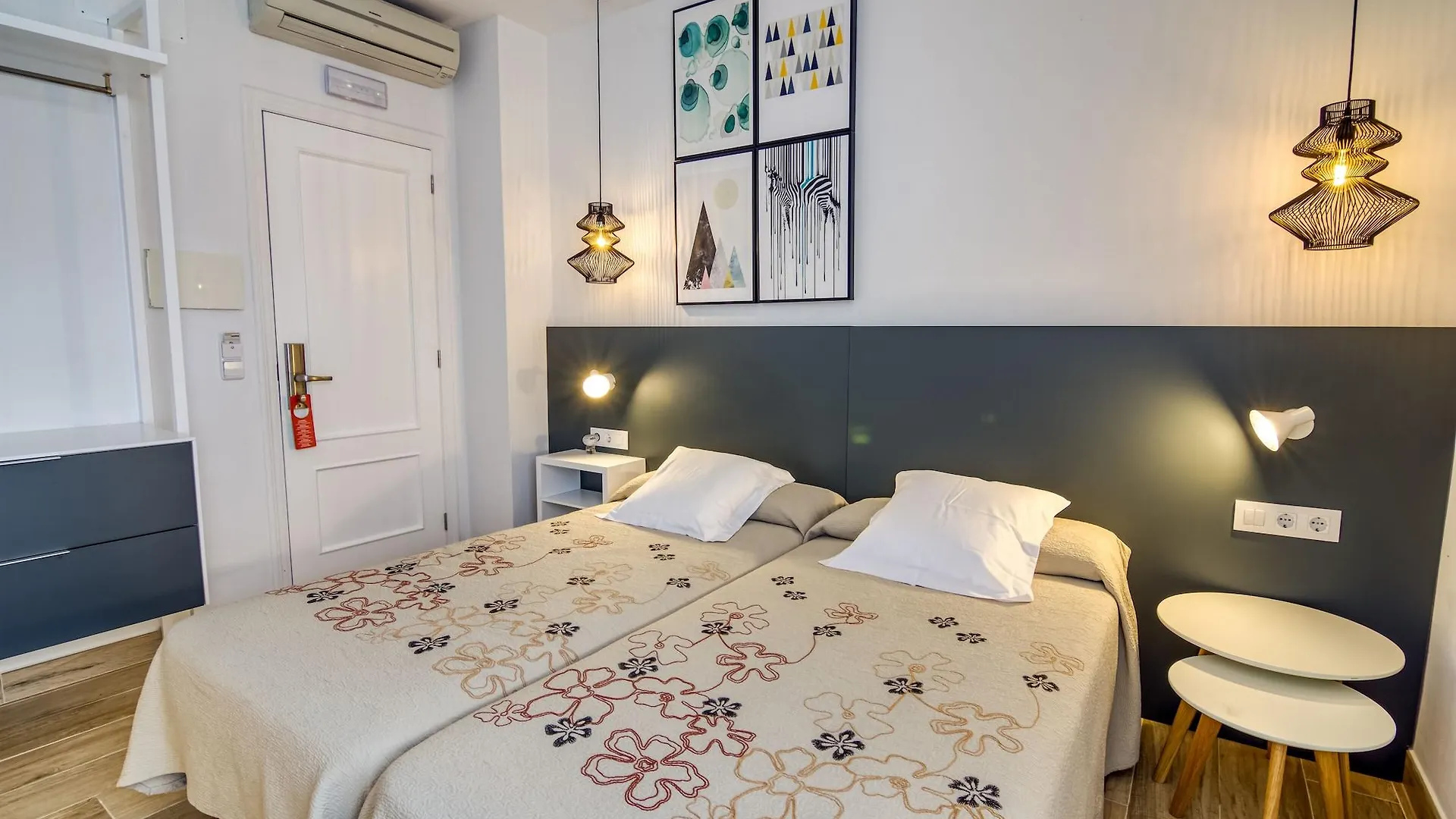 Hostal La Isla Maó
