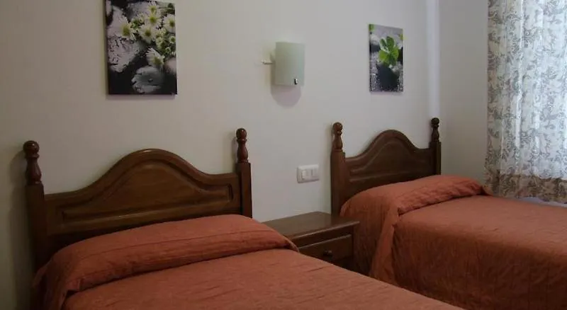 Hostal La Isla Maó  Pensión
