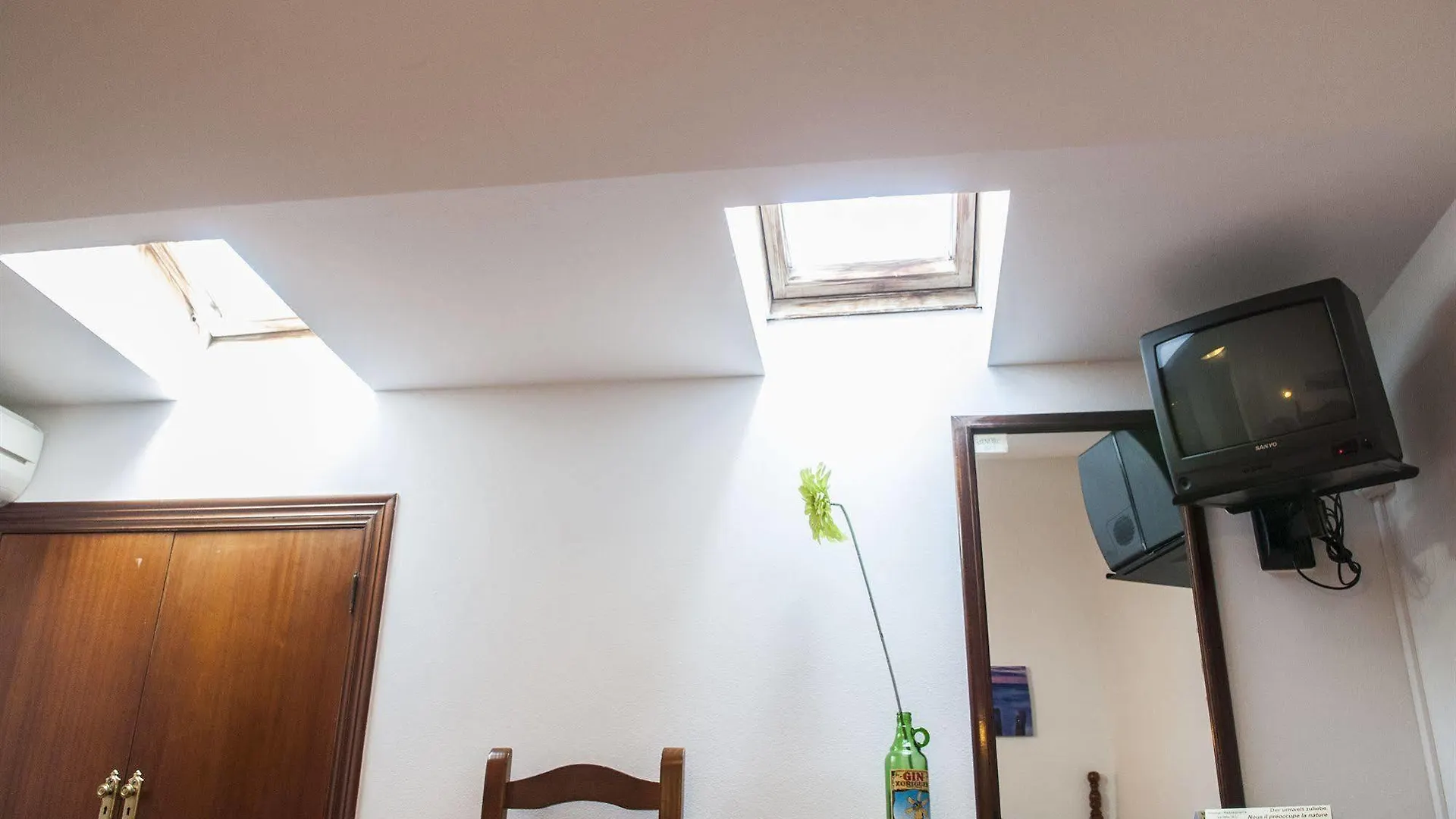 Hostal La Isla Maó  Pensión