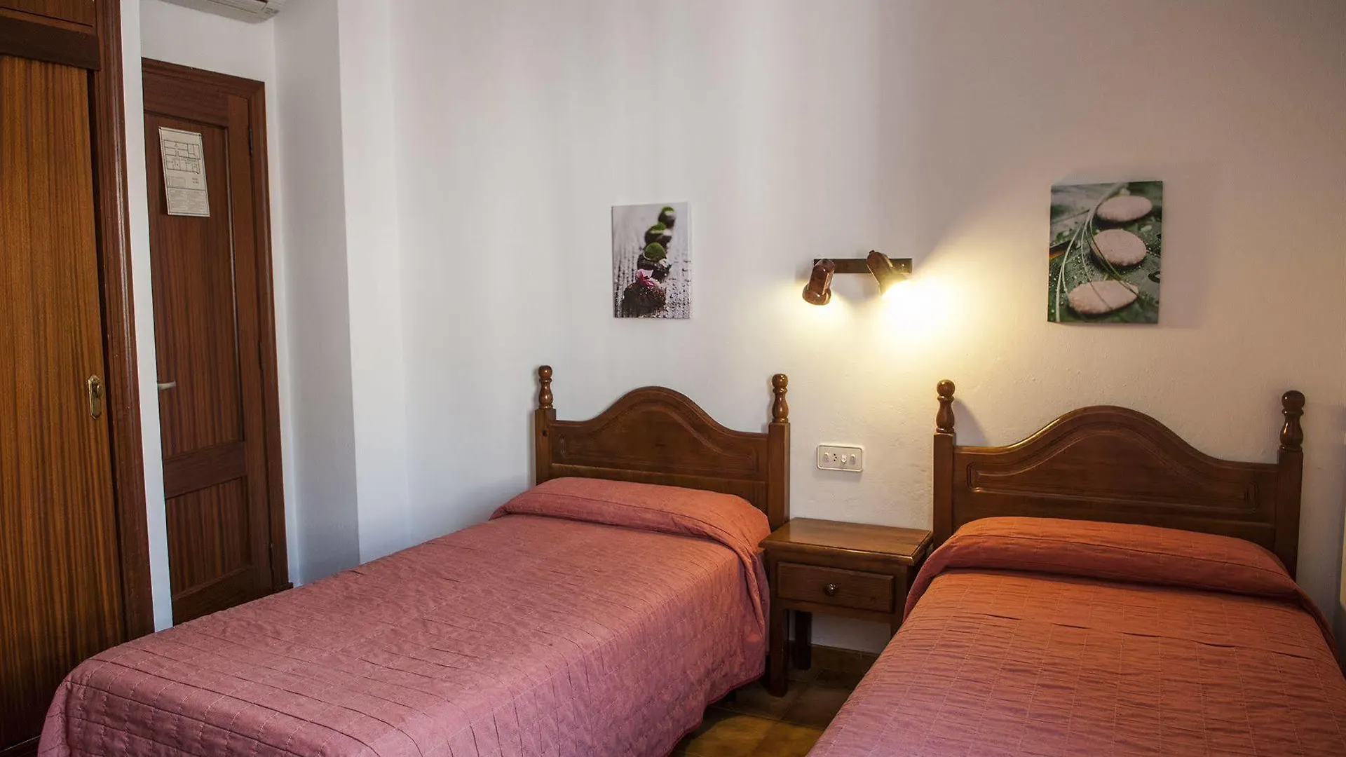 Hostal La Isla Maó  0*, Maó (Mahón) España